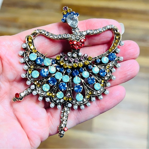 Colorful Rhinestone Brooch - Picture 4 of 5